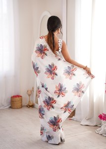 Sari de Algodón con Estampado Floral Blanco Estilo Bollywood de MEETALI CREATION, Sari de Diseñador para Mujer de Alta Calidad al por Mayor, Largo hasta el Suelo, Envío Rápido - Product Image 3