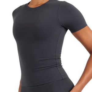 เสื้อครอปออกกำลังกายผู้หญิงไร้ตะเข็บ ทรงเข้ารูป แขนสั้น ระบายอากาศได้ดี เหมาะสำหรับโยคะ ฟิตเนส วิ่ง ออกกำลังกาย เสื้อยืดกีฬาแบบเรียบ - Product Image 5