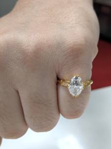 แหวนหมั้นสไตล์วินเทจประดับมอยซาไนต์ทรงรี 2.25 กะรัต, แหวนทองคำแท้ 14K สีเหลือง, แหวนแต่งงานเพชรสำหรับผู้หญิง - Product Image 5