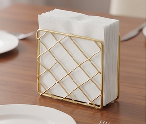 Porta Servilletas de Metal Dorado con Diseño Geométrico, Perfecto para Uso en la Cocina del Hogar y Decoración Elegante de la Mesa - Product Image 4