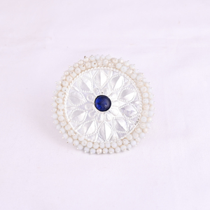 แหวนปรับขนาดได้ลายดอกไม้ประดับพลอยสีน้ำเงินและมุกสไตล์โบโฮ - Product Image 1