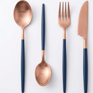 Ensemble de couverts plaqués or rose avec manches bleus, design moderne, passe au lave-vaisselle, cuillère, fourchette, couteau, service de table, ensemble de 4 - Product Image 2
