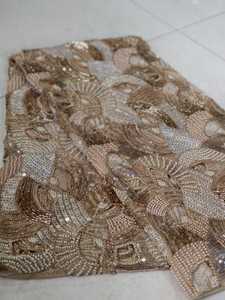 Tissu en dentelle de luxe perlé et brodé à la main avec sequins, en voile de maille, pour robe de mariée ou de soirée - Product Image 3