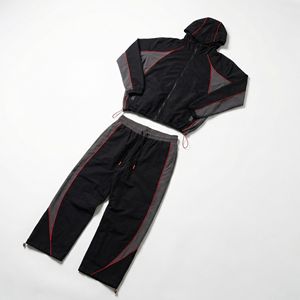 Conjunto de Chándal Cortavientos con Capucha Personalizado |   Chaqueta Deportiva Ligera y Pantalones para Correr |   Fabricante de Ropa Deportiva y Streetwear OEM - Product Image 1