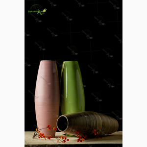 Jarrón de bambú y madera de diseño vietnamita ecológico hecho a mano, estilo moderno único para uso decorativo - Product Image 1