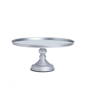 Elegante soporte redondo de metal plateado de 3 niveles para tartas con cuentas de cristal colgantes para exhibición de buffet de bodas, decoración de panadería - Product Image 2
