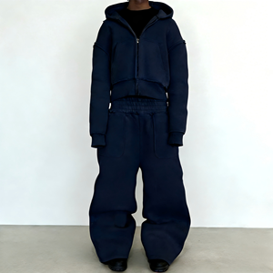 Ensemble de survêtement ample et oversize à fermeture éclair sur le devant, avec sweat à capuche à épaules tombantes et pantalon de jogging à jambes larges, taille élastique, style streetwear tendance - Product Image 4