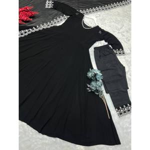 Hermoso Vestido Anarkali Talla XL con Pantalón y Dupatta para Fiestas - Product Image 2