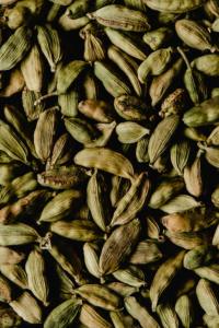 Cardamomo de Grado Alimenticio, en Grano y en Polvo, Apariencia Verde Premium, Polvo Fino para Bebidas y Repostería, Vainas Enteras de Cardamomo Verde, Crudas y Secas - Product Image 6
