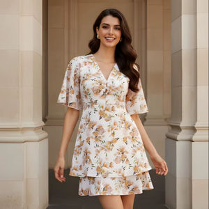 Vestido de Crepé con Estampado Floral Blanco para Mujer, Cuello en V, Manga Tres Cuartos, Completamente Cosido, Estilo Casual, Atuendo de Moda - Product Image 1