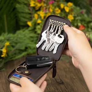 Porte-clés en cuir véritable avec surpiqûres élégantes et fermeture éclair de qualité supérieure, vendu en gros à prix de gros - Product Image 1