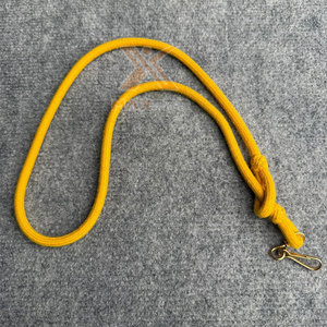 สายคล้องคอสำหรับชุดพิธีกรรมที่เป็นมิตรกับสิ่งแวดล้อมและยั่งยืน ผลิตในปากีสถาน - Product Image 2