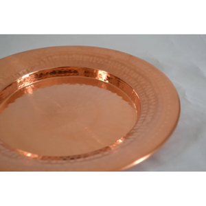 Assiettes et Plats en Cuivre Faits à la Main – Assiette de Présentation Ronde à Motif Martelé – Accessoires de Vaisselle Artisanaux - Product Image 4