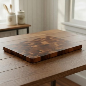 Planche à découper rectangulaire en bois artisanale Artizon Studio avec finition lisse, réutilisable et durable, passe au lave-vaisselle - Product Image 1