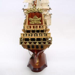 LE SOLEIL ROYAL con acabado en madera - Maqueta de madera inspirada en el barco histórico francés para decoración náutica y regalo empresarial - Product Image 5