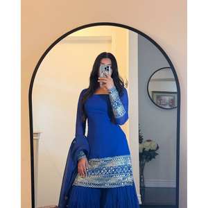 Tenue de soirée, taille XL, haut, bas et dupatta avec des travaux de broderie et de sequins - Product Image 6