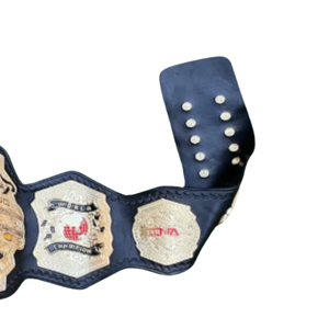 Cinturón de Campeonato Mundial TNA, Diseño en Cuero Negro, Dorado y Rojo, Cinturón de Lucha Libre de Primera Calidad para Fanáticos del MMA y Coleccionistas - Product Image 3