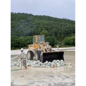 Poudre de remplissage blanche pour les surfaces de conduits en PVC brillant - Product Image 4