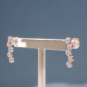 ชุดต่างหูเพชรทรงหยดน้ำ ดีไซน์หรูหรา ทันสมัย คลาสสิก สำหรับผู้หญิงและเด็กผู้หญิง เหมาะสำหรับวันครบรอบ - Product Image 5