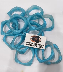 Pulsera de Resina Hecha a Mano para Mujer, con Cuentas Doradas Incrustadas, Modelo de Moda Popular, Fabricación Artesanal - Product Image 6