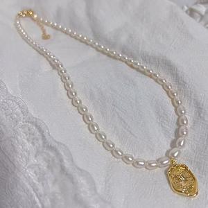 Collar de Perlas de Agua Dulce de Alta Calidad, Estilo Juvenil, con Colgante de Moneda de Oro, 5 mm, Forma de Arroz, Sin Semillas, Irregular, a la Moda - Product Image 2