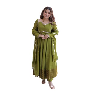 Nouvel ensemble Anarkali haut de gamme pour femmes avec dupatta à broderies riches et finition entièrement cousue pour les occasions de fête - Product Image 1