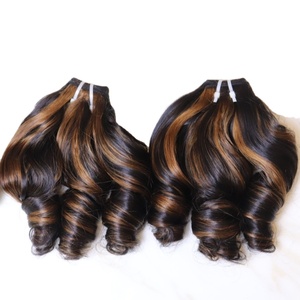 Popular Color Funmi Single Drawn Piano Color Bouncy Wave Hair Indian Peruano Cabello humano Pelucas de encaje fábrica de cabello de Vietnam - Product Image 1