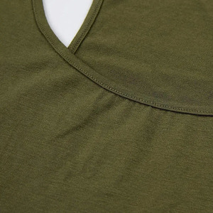 Débardeur de sport sans manches pour homme, noir, coupe musclée, personnalisable avec logo, 100% coton, séchage rapide, style urbain, vente en gros - Product Image 5