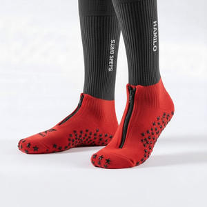 ถุงเท้ากีฬาผู้ชายแบบกันลื่นสำหรับวิ่ง ดีไซน์แฟชั่น OEM / ถุงเท้าฟุตบอลแบบสั่งทำพิเศษ ช่วยรักษาความอบอุ่น - Product Image 2