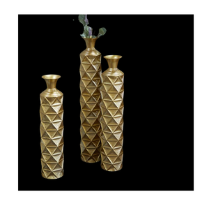 Jarrones geométricos de aluminio fundido con baño de oro para flores, decoración de interiores para el hogar. - Product Image 1