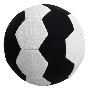 2025 ANTI SLIP STREET BALL pour ENTRAÎNEMENT PROFESSIONNEL et MATCH pour PROFESSIONNELS ET SPORTS DE HAUTE QUALITÉ - Product Image 1