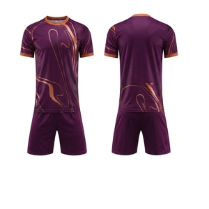 Ensemble de maillots de football personnalisés en gros avec imprimé marbre, respirant, en tissu maille polyester pour l'extérieur, séchage rapide, uniforme à col ras du cou et manches courtes - Product Image 2