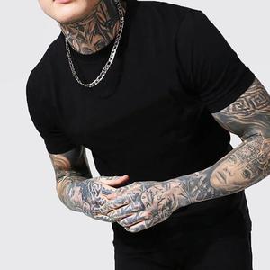 ชุดเสื้อยืดและกางเกงขาสั้นเข้าชุดสำหรับผู้ชาย |   ชุดออกกำลังกาย |   ผู้ผลิตเสื้อผ้าขายส่งแบบ OEM - Product Image 4