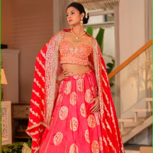 Conjunto de Lehenga Peach Sunehri con Blusa, Hermosa Colección de Lehenga Choli Tradicional para Bodas, en Tendencia - Product Image 1