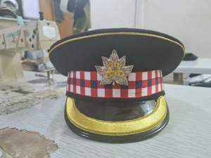 Sombreros Cold Era Gorra con visera británica Tamaños de color personalizados Sombreros con visera de lana de algodón con insignias Fábrica - Product Image 4