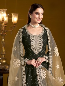 Costume Anarkali semi-couture moderne en jacquard brodé Chanderi pour bal de promo, mariage et Diwali - Product Image 5
