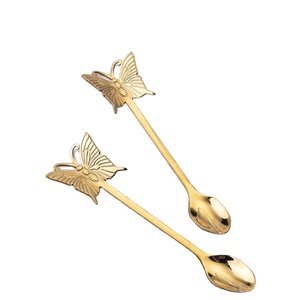 Cuillère de service décorative en laiton faite à la main avec un design ajouré, vaisselle de luxe à utiliser pour l'hôtel, le restaurant, la décoration de la maison - Product Image 3