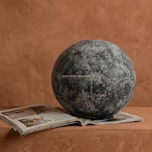 Vase sphérique artisanal en terre cuite rustique noire Pelota M, pot décoratif en céramique, vente en gros - Product Image 4