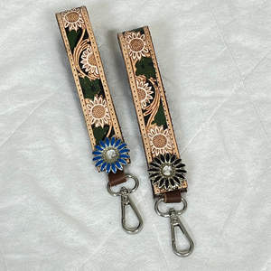 สายคล้องกุญแจหนังวัวแท้ลายดอกทานตะวัน พร้อมตัวล็อคแบบก้ามปู สไตล์คาวบอยตะวันตก - Product Image 5