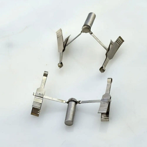 Pinces microvasculaires en acier allemand de haute qualité, à actionnement manuel, pour la chirurgie plastique, la neurochirurgie et les procédures ophtalmiques - Product Image 1