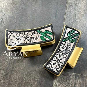 Pinza para el pelo de cuero vacuno occidental hecha a mano con diseño floral de cactus, pasador de cuero genuino, accesorio para el pelo estilo vaquera boho - Product Image 1