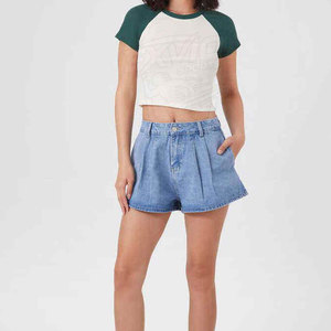 Camiseta corta de béisbol para mujer, estilo moderno, color y talla personalizados, precio al por mayor, hecha en Pakistán - Product Image 4