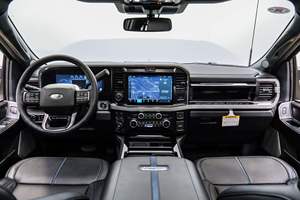 Listo para Enviar: Ford F-250 Super Duty Platinum 2025, Equipamiento Completo, Título Limpio, Usado - Product Image 2