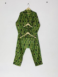 ชุดเซ็ตผ้าพิมพ์ลายอิคัทสีเขียวมรกต - Product Image 2