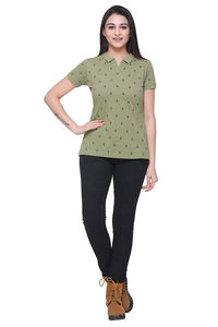 Camiseta polo moderna para mujer, corte ajustado, tela suave y elástica, mangas cortas, cuello elegante, ideal para uso casual y profesional - Product Image 5