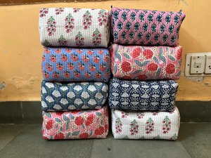 Vintage <b>Floral</b> Cotton Cosmetic Bag Medium Size Zipper Closure Multi Function Makeup Organizer Toiletry Bag - Product Image 4