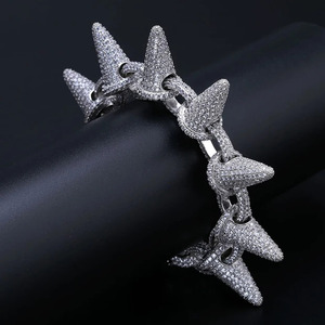 Pulsera Hip Hop con Incrustaciones de Moissanita de Corte Redondo y Diseño de Espiga, Oro Sólido de 14K, Claridad VVS, con Pavé de Diamantes para Hombre - Product Image 2