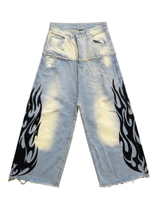 Jean en denim tissé bleu clair vintage vieilli avec strass, taille mi-haute, coupe droite ample, délavage clair, streetwear homme, sérigraphie - Product Image 1