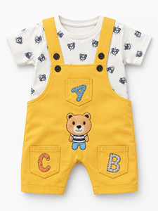 Conjunto de peto con apliques de osito y camiseta con estampado de oso - Product Image 3