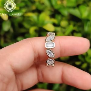Anillo de compromiso y eternidad Charm_Jewells para mujer, chapado en oro rosa de 18K, plata, moissanita talla cojín, engaste clásico de puntas, IGI - Product Image 3